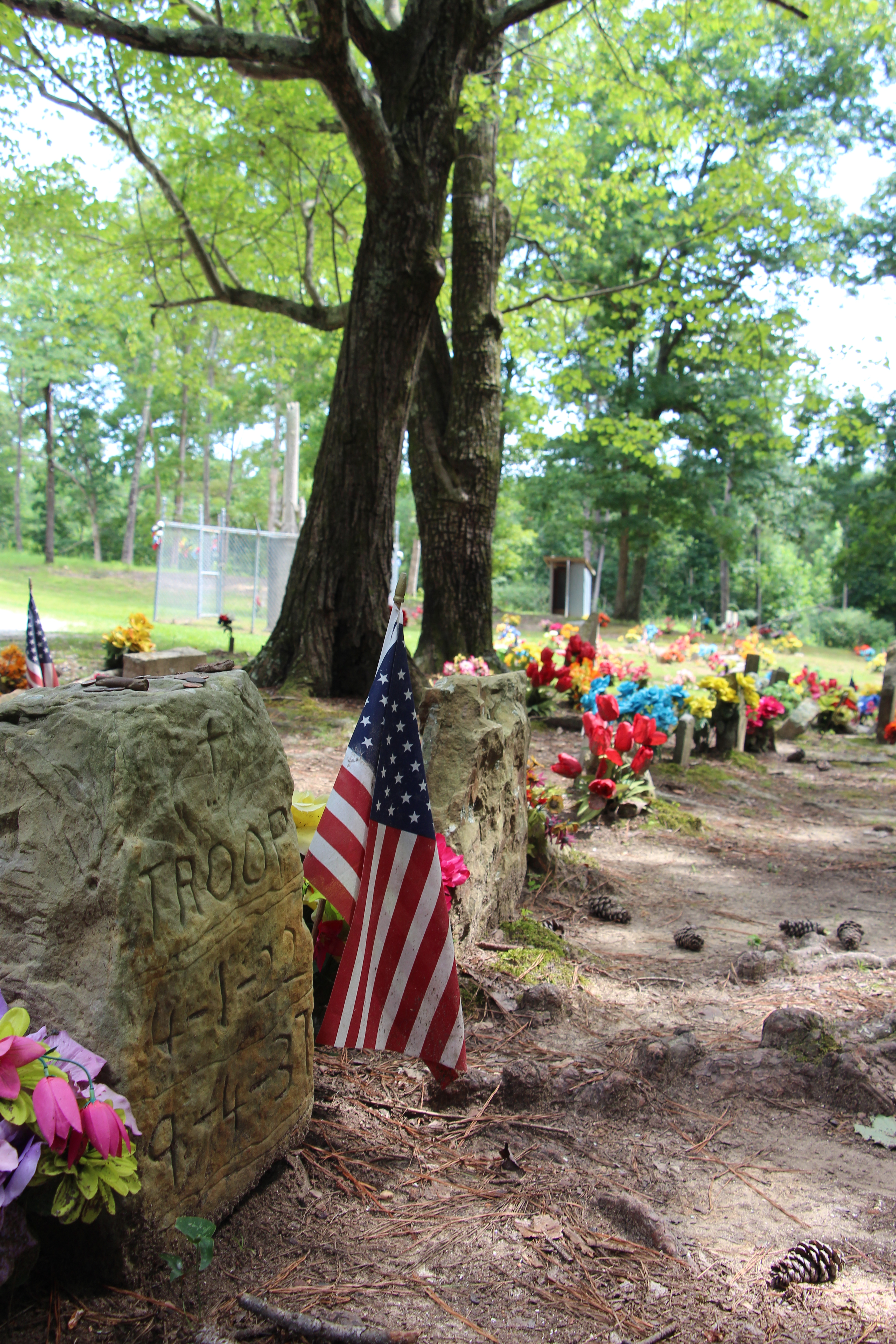 Key Underwood Coon Dog Memorial Cemetery