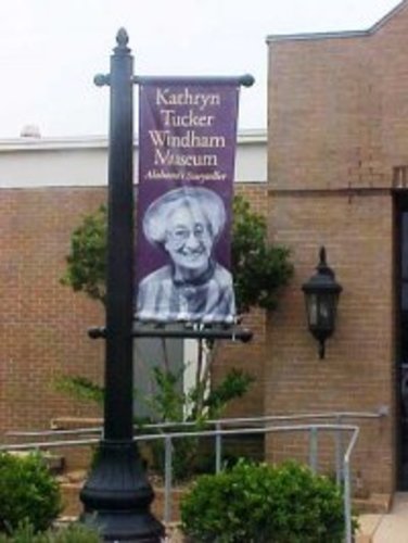 Slide_ktw_museum_logo