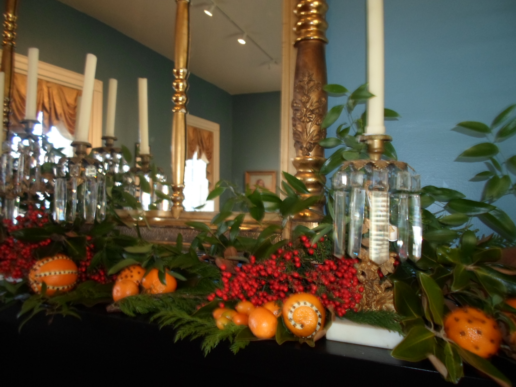 Spirit of Christmas Past Homes and Luminary Tour