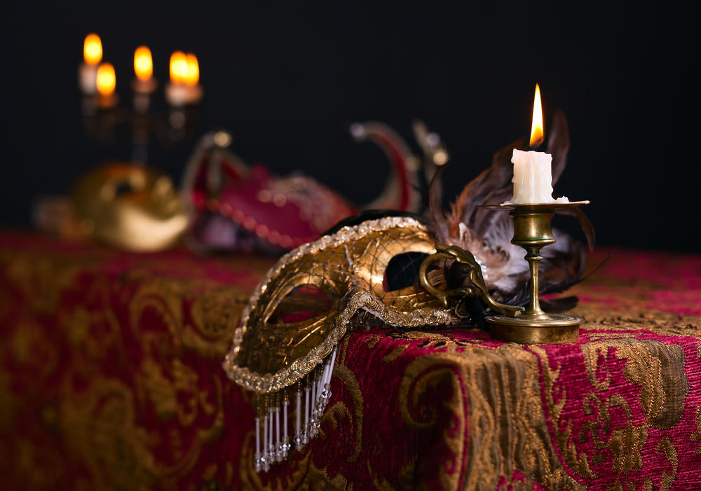 Mystery at Moss Street Mansion Dinner Theater