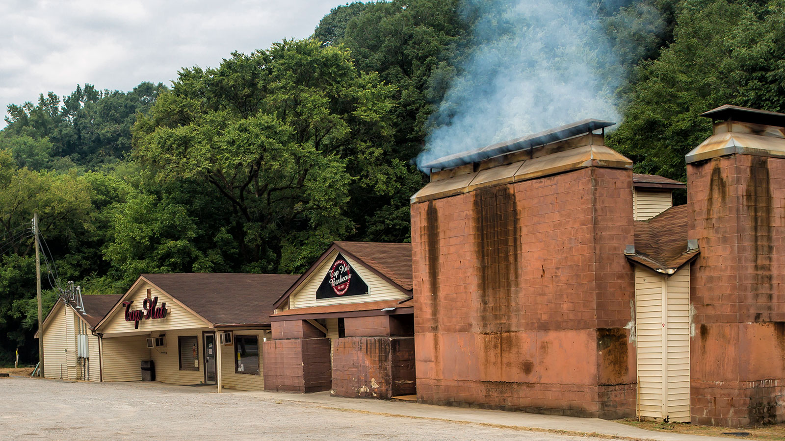 Top Hat Barbecue Hayden Alabama.Travel