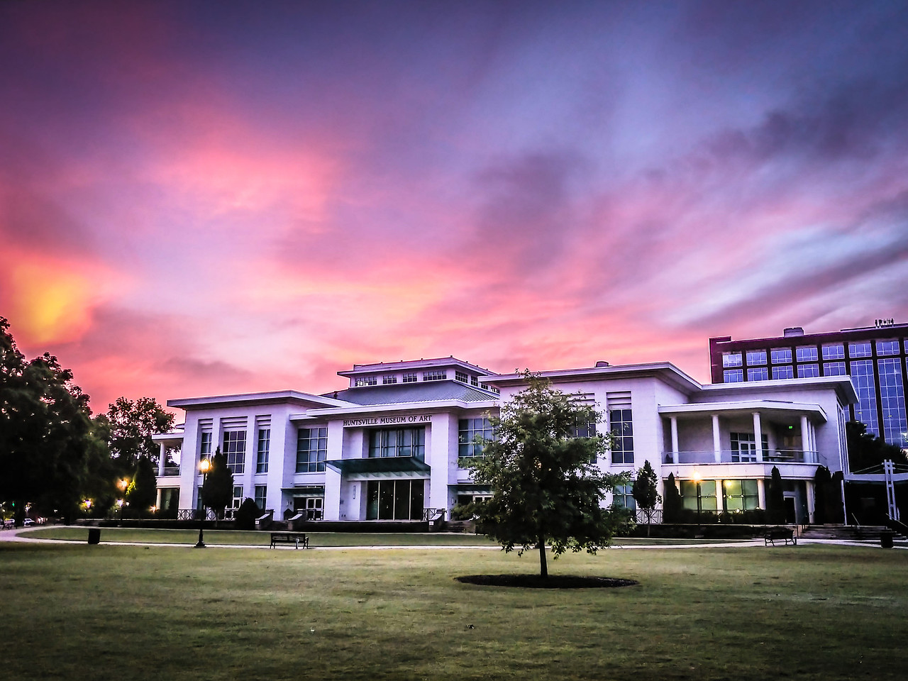 30th Annual Gala Dinner and Live Auction