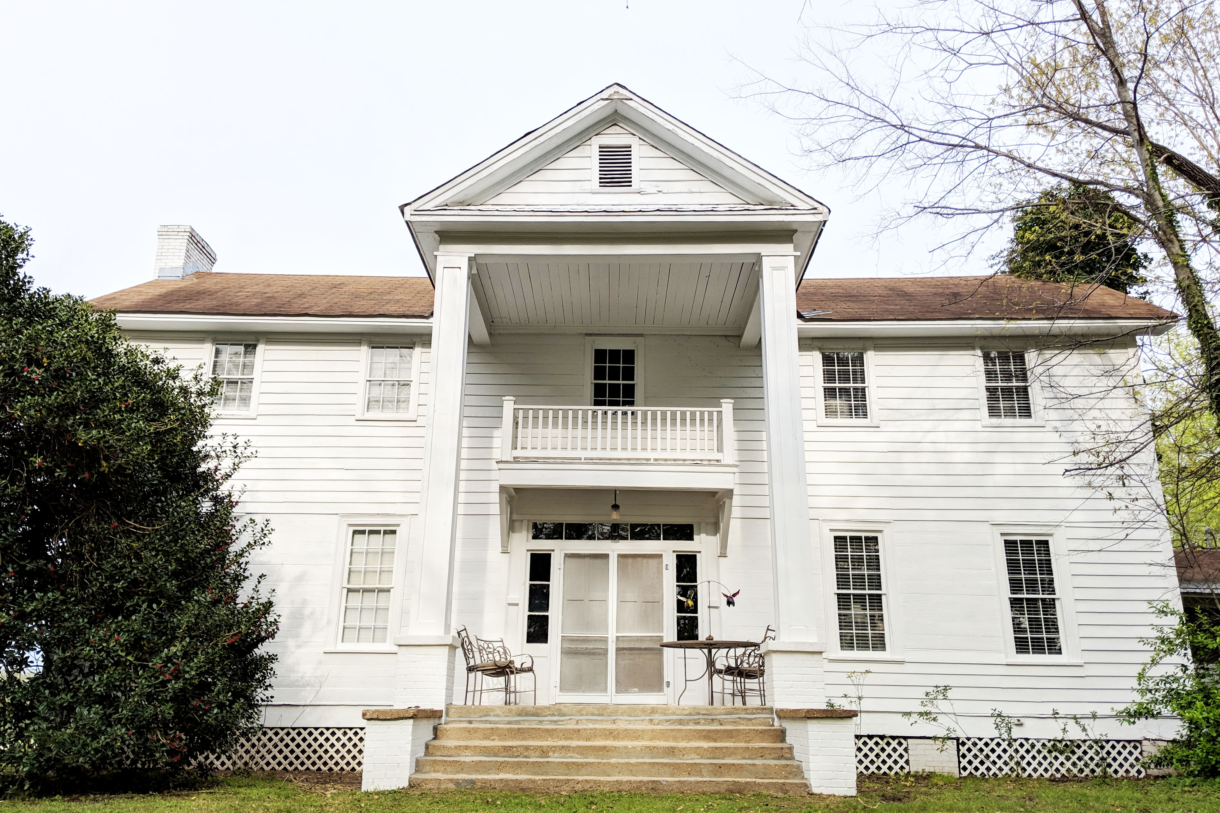 MoorebHolmes Plantation Airbnb Marion Alabama.Travel