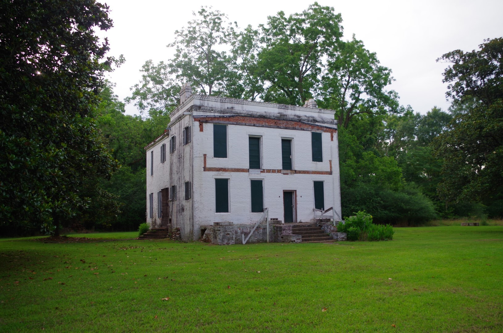 https://alabama-travel.s3.amazonaws.com/partners-uploads/photo/image/62292f31e845a600093d0e01/OldCahawba-BarkerSlaveQuarters_300dpi.jpg
