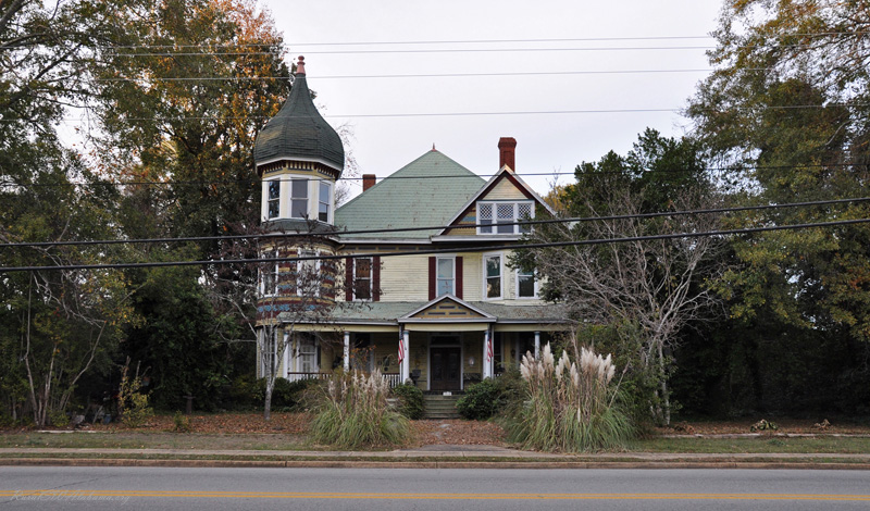 https://alabama-travel.s3.amazonaws.com/partners-uploads/photo/image/63e5640806e87100088cadb4/Greensboro-Ward-DeWitt-Hse-nr17_1-3rqlqdc-z800wText.jpg