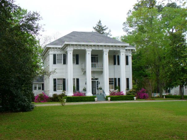 https://alabama-travel.s3.amazonaws.com/partners-uploads/photo/image/63e56408c907970008cbb8be/multiflora2.jpg