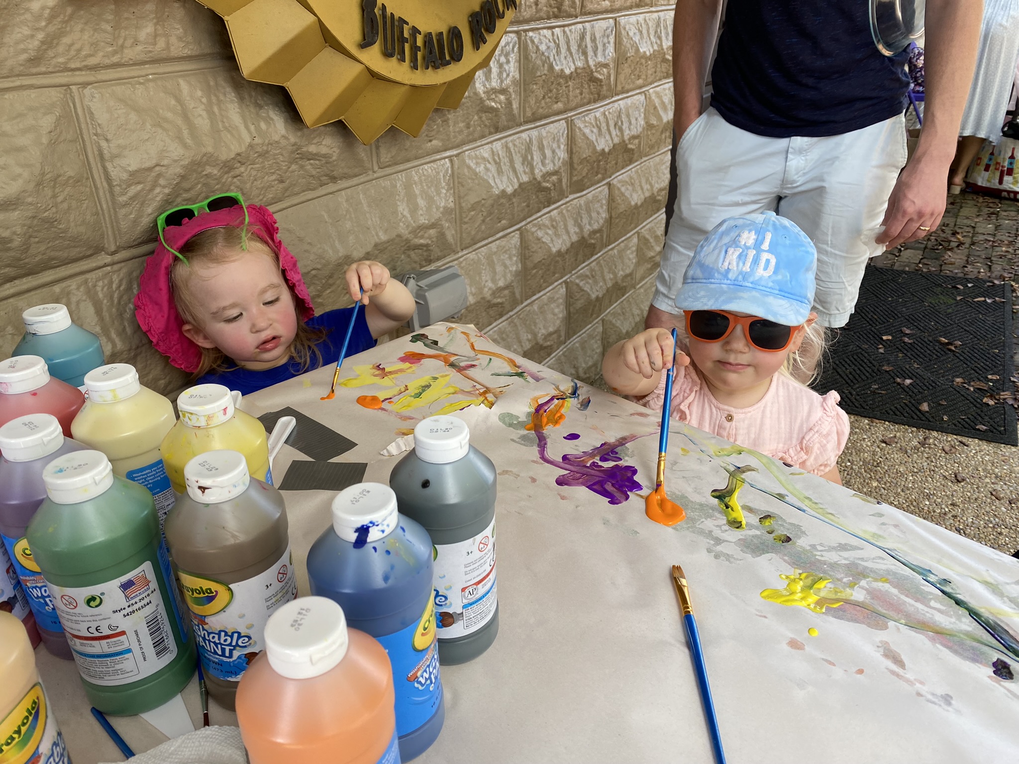 https://alabama-travel.s3.amazonaws.com/partners-uploads/photo/image/6468fae0bafb6800087a944a/08-AugustSaturdayArtMarket(11).JPEG
