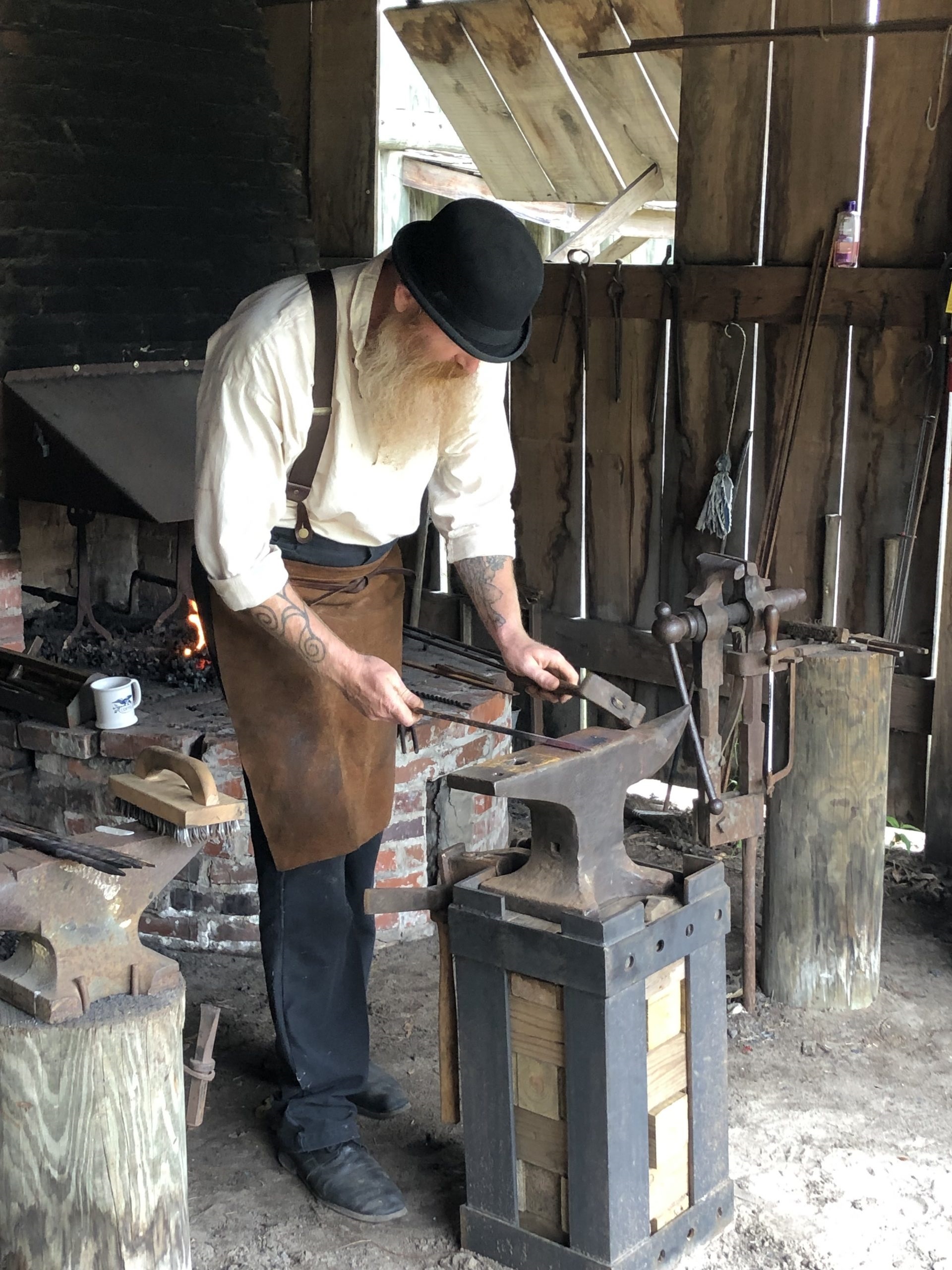 https://alabama-travel.s3.amazonaws.com/partners-uploads/photo/image/67d1c8d40755890008c8b0f2/2025FortMitchellPioneerDay-2.jpg