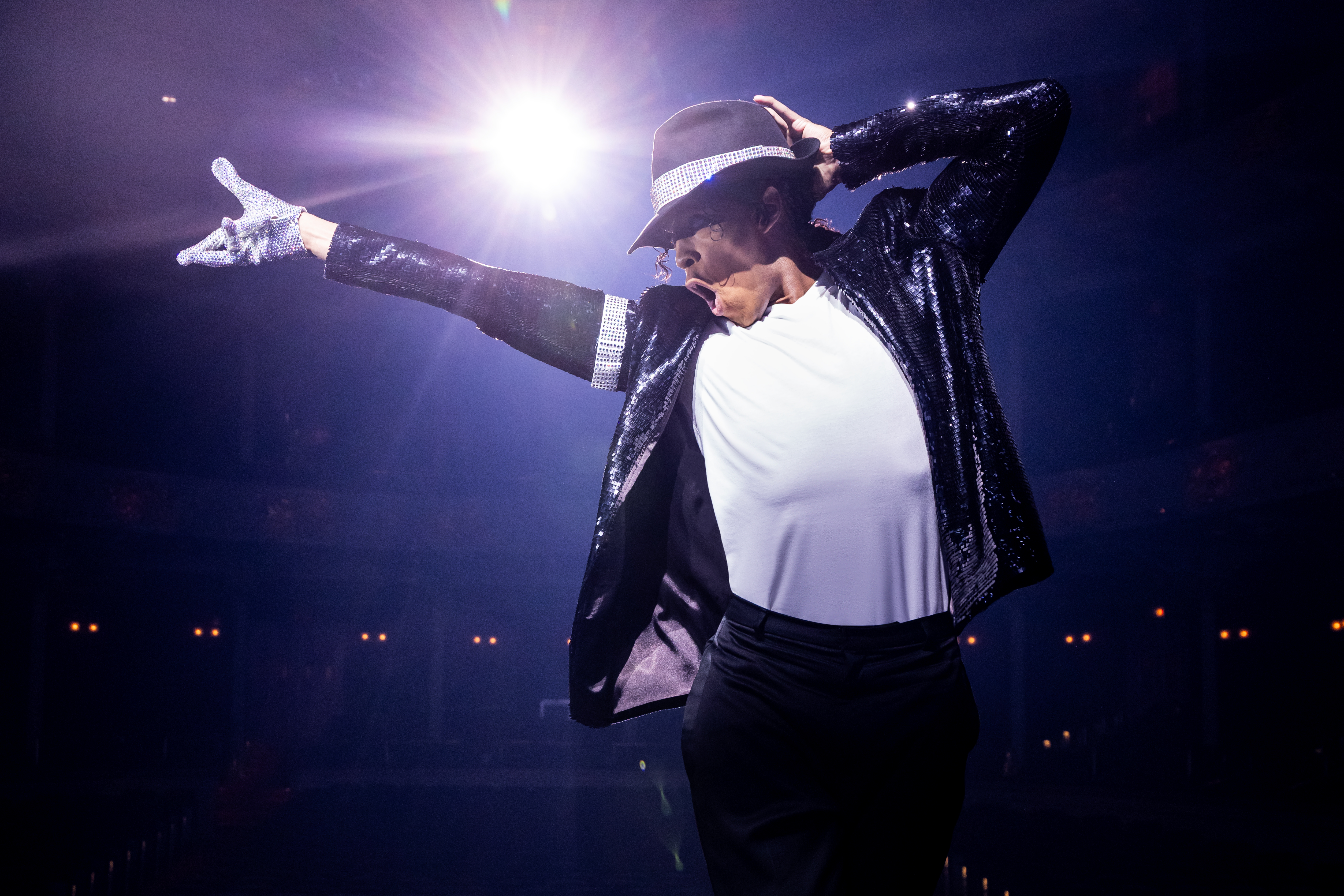 https://alabama-travel.s3.amazonaws.com/partners-uploads/photo/image/682cc8e1cadafc0008995291/17.MJ_TOUR_01_17_25_1203_PJZEDIT_v001JordanMarkusasMJ_PhotobyMatthewMurphy.jpg