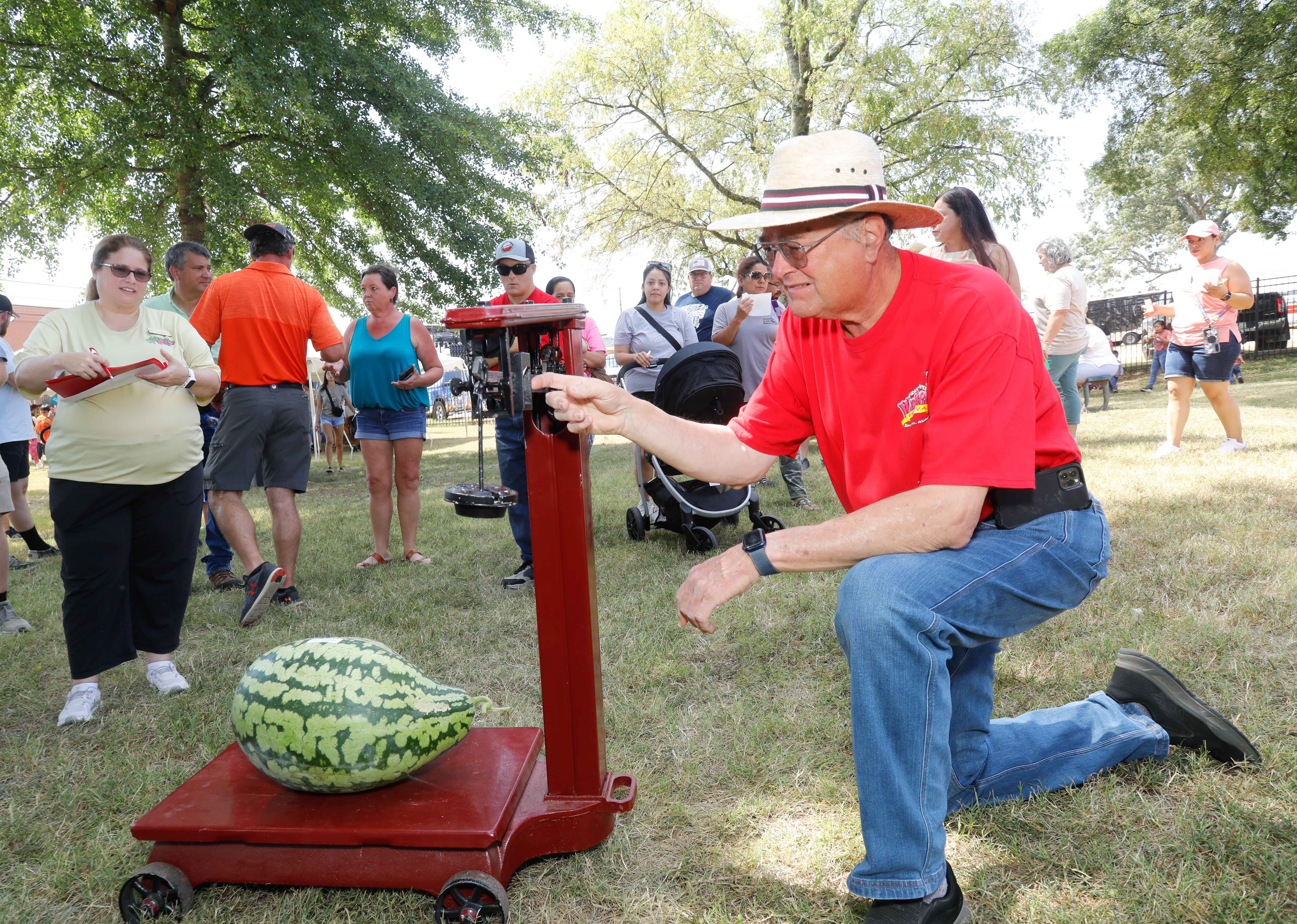 https://alabama-travel.s3.amazonaws.com/partners-uploads/photo/image/6830966c02376b00085366c1/202408-17WatermelonFestivalM4Highlights(64).jpg