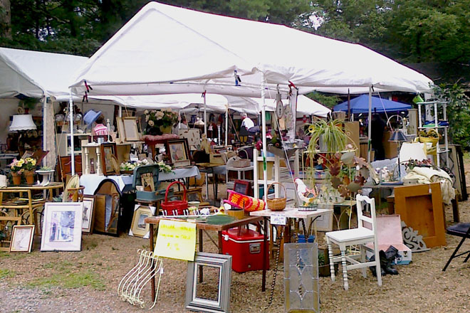 Worlds Longest Yard Sale