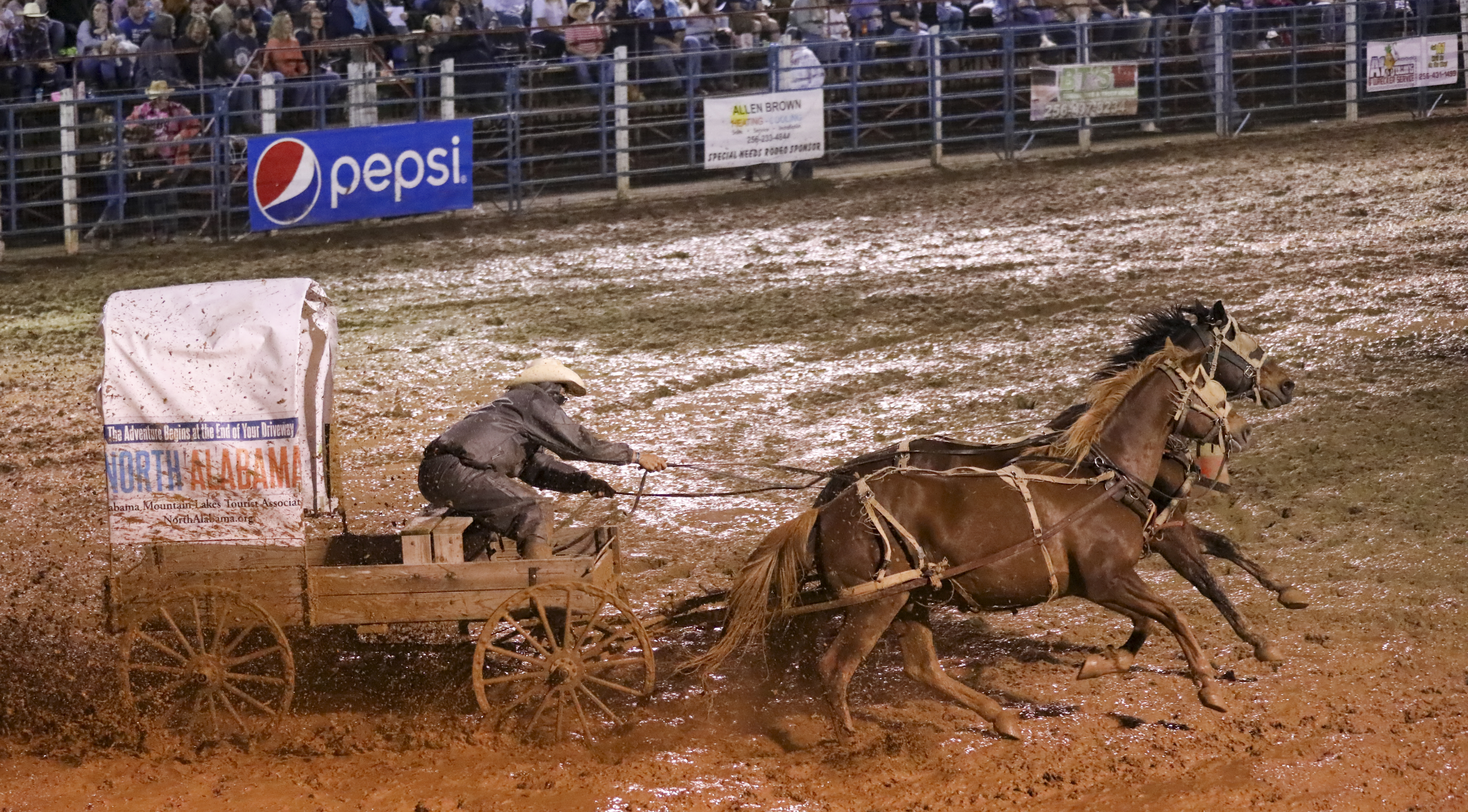 https://alabama-travel.s3.amazonaws.com/partners-uploads/photo/image/68ffd8cf022afd0002b8b150/202305-21AnnualLimestoneSheriff’sRodeo(608)_1.jpg