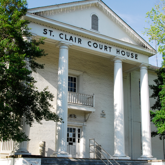 St. Clair County Courthouse in Ashville, Alabama.